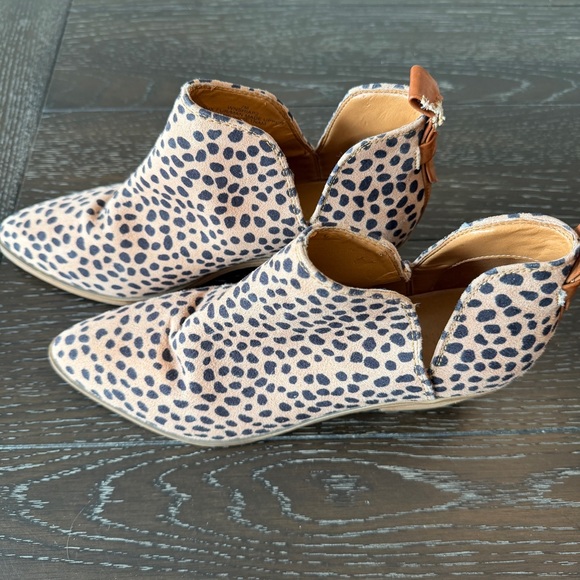 NINE WEST | Leopard Split Ankle Booties‎ Size 7 - Picture 4 of 7